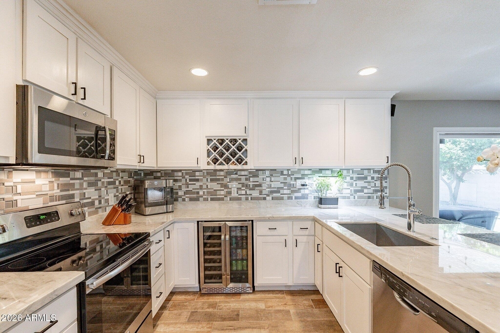 2033 E Harvard Drive - Photo 3