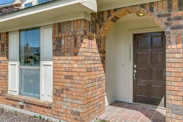 1633 San Francisco Street - Photo 2