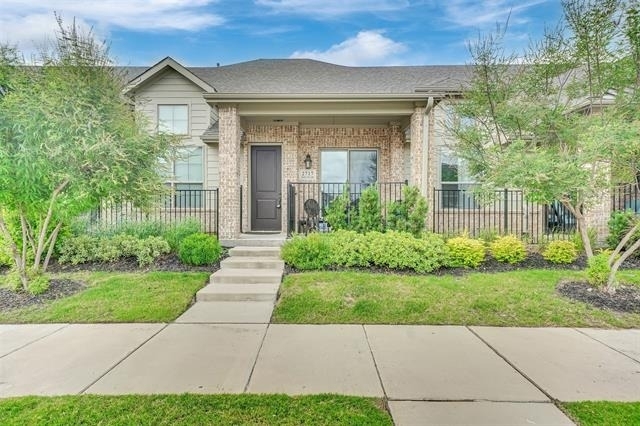 2717 Garden Gate Lane - Photo 0