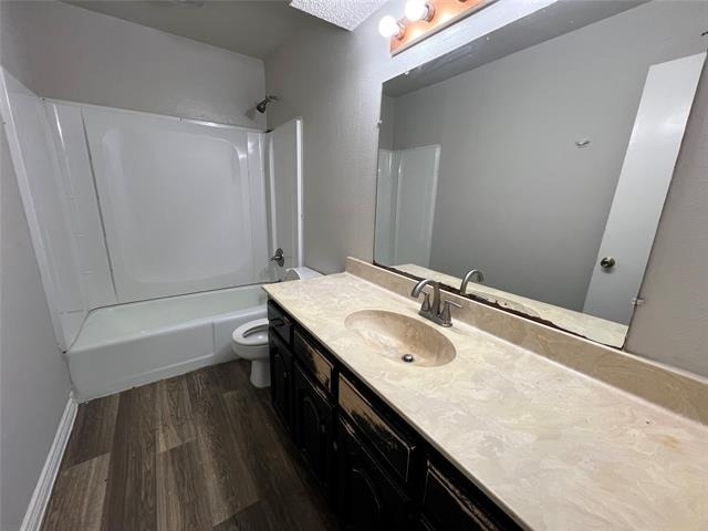 802 N Crockett Street - Photo 5