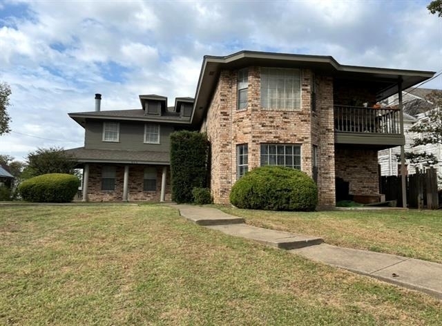 802 N Crockett Street - Photo 0
