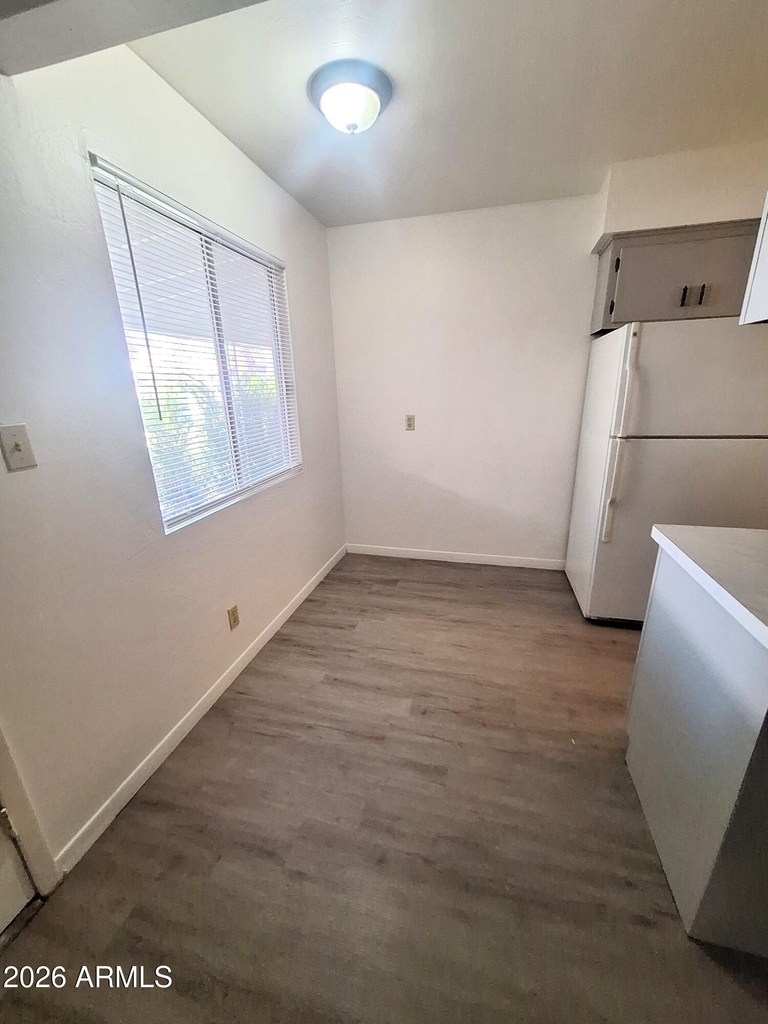 36 W Pasadena Avenue - Photo 3