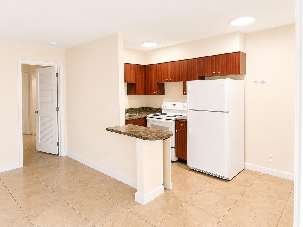 824 Ne 16th Street - Photo 1