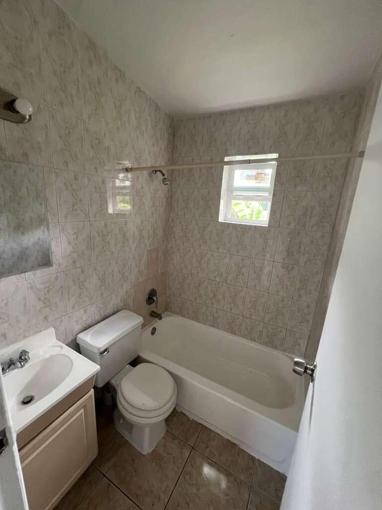 1524 Nw 42nd Street - Photo 4