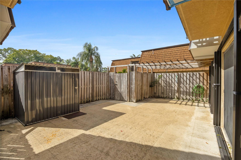 1821 18th Lane - Photo 3