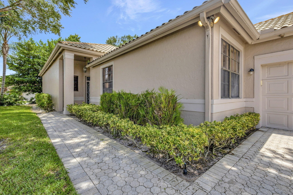 4528 Barclay Fair Way - Photo 2