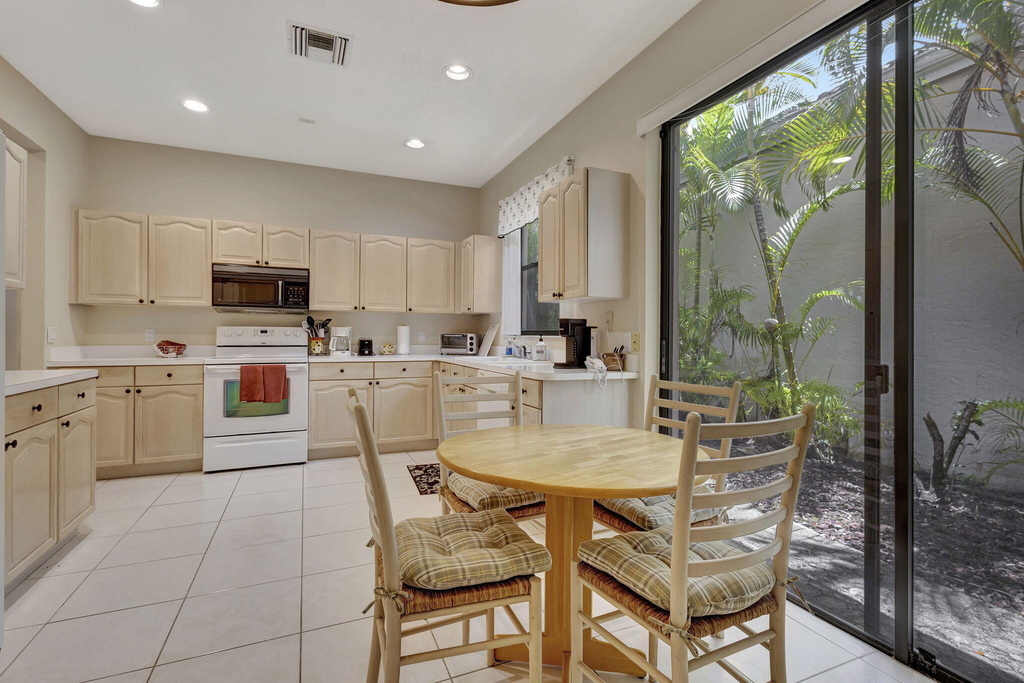 4528 Barclay Fair Way - Photo 11