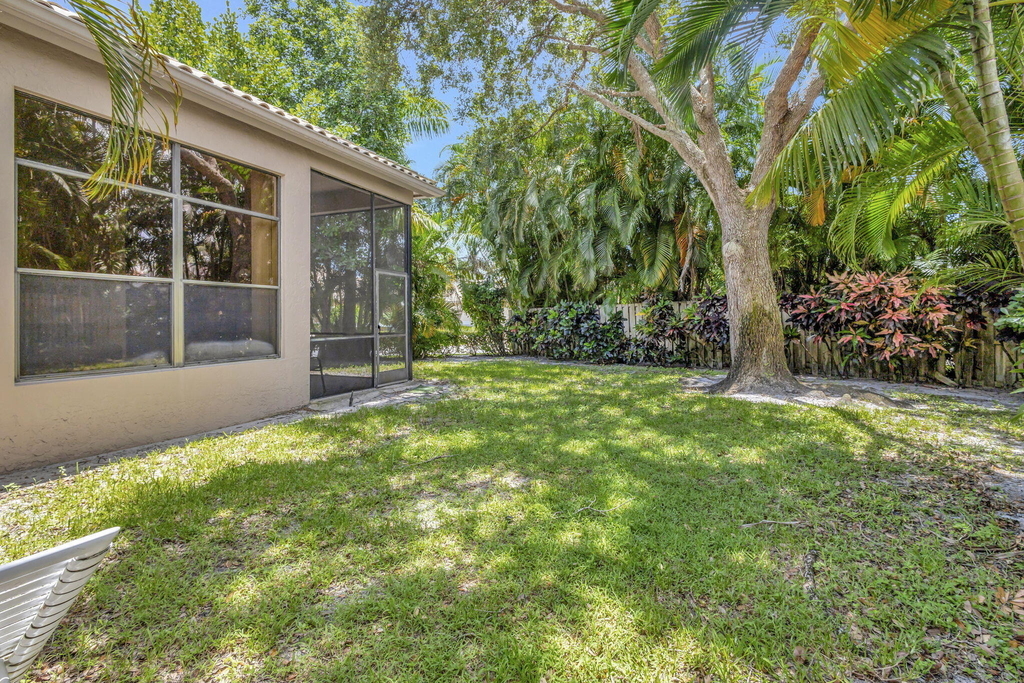 4528 Barclay Fair Way - Photo 24