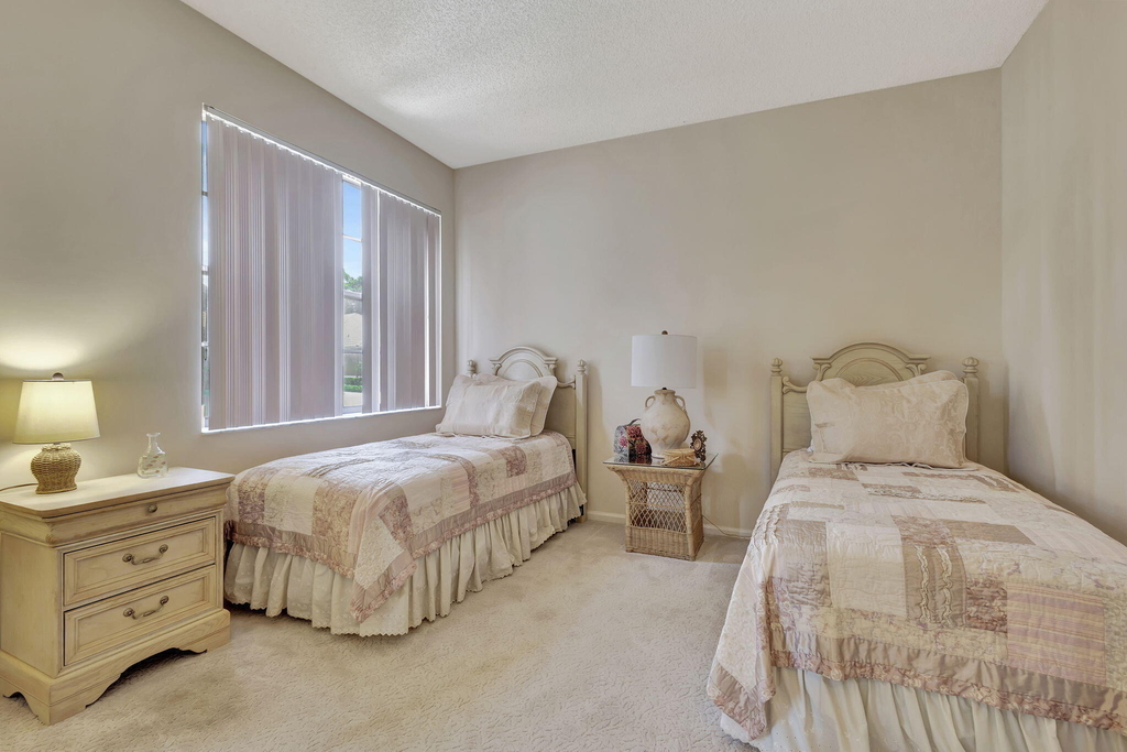 4528 Barclay Fair Way - Photo 16
