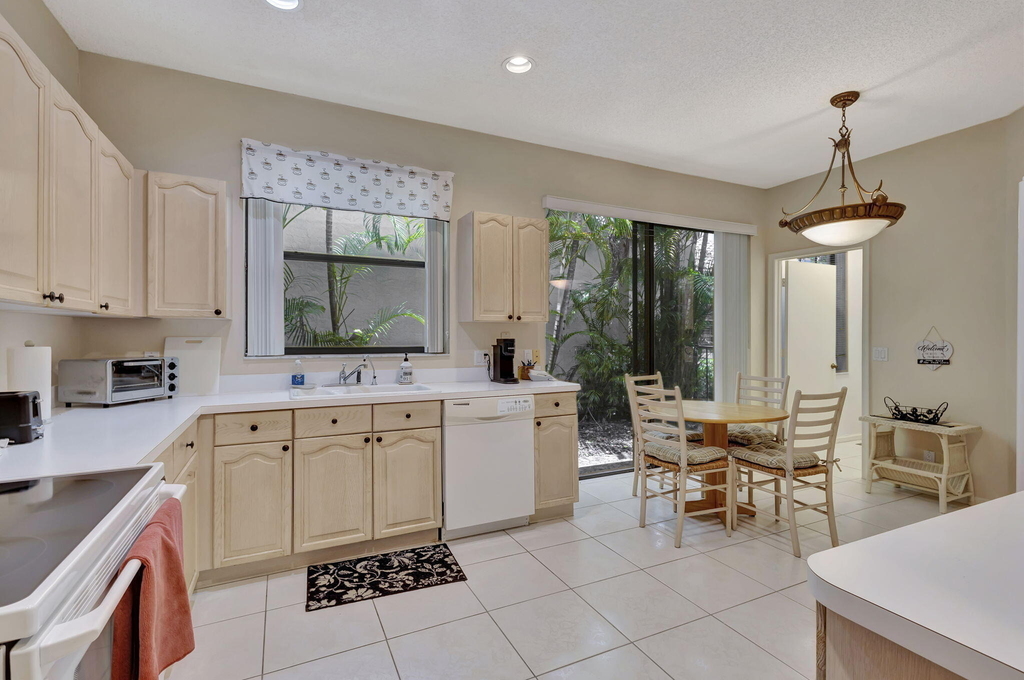 4528 Barclay Fair Way - Photo 8