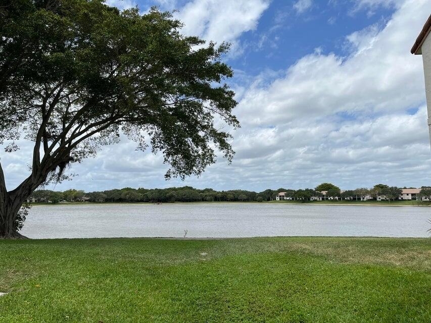 315 Palmwood Place - Photo 16