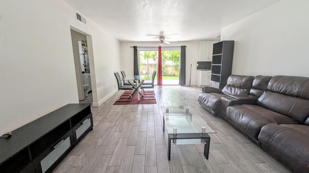 1719 15th Avenue N - Photo 3