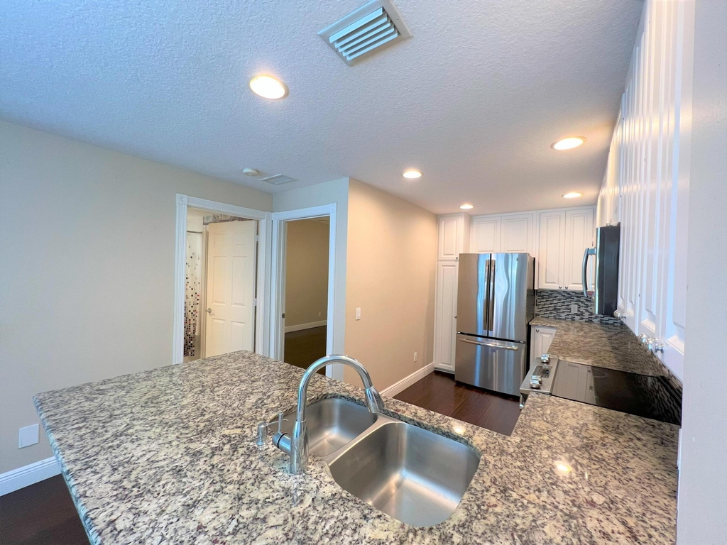 3368 Greenway Drive - Photo 7