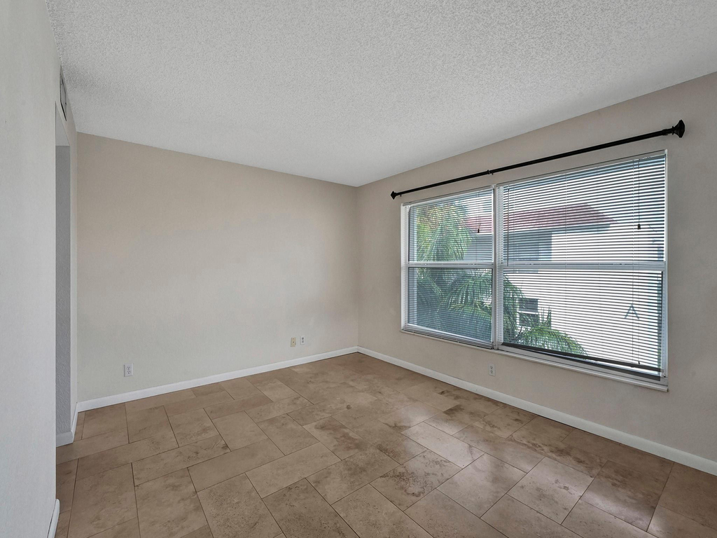 4025 N Federal Highway - Photo 3