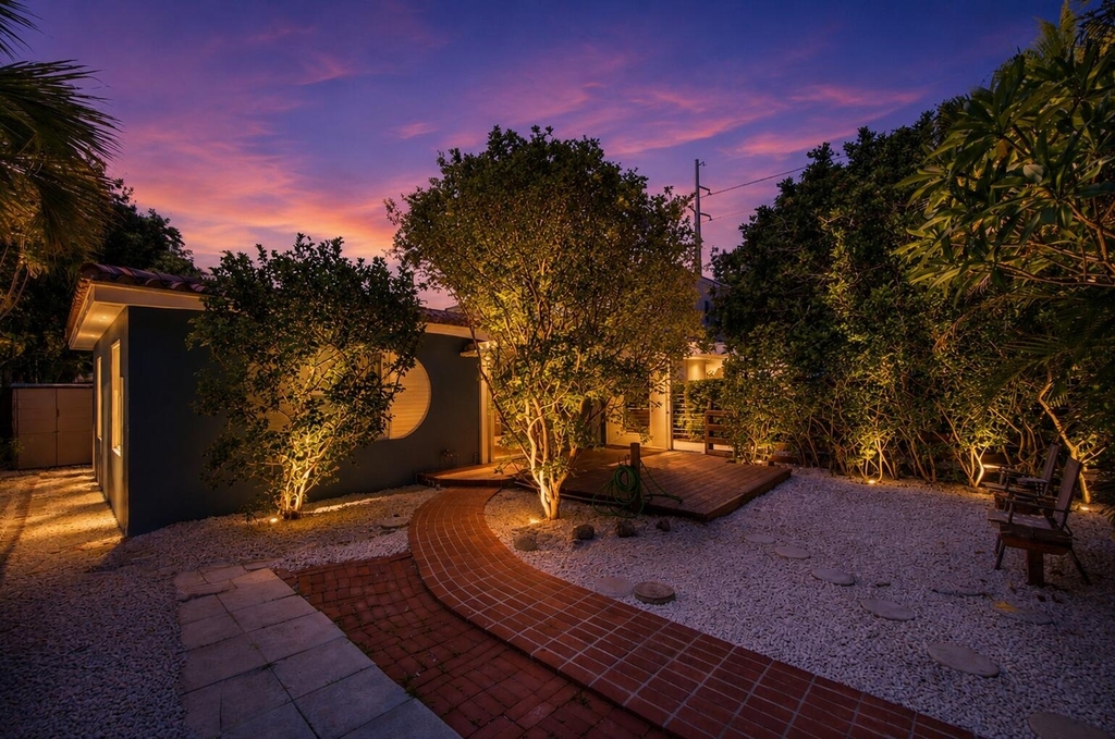 854 Sw 11th Street - Photo 2
