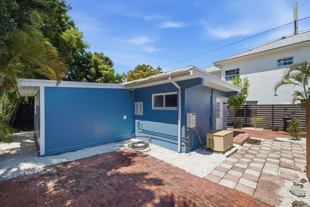 854 Sw 11th Street - Photo 21