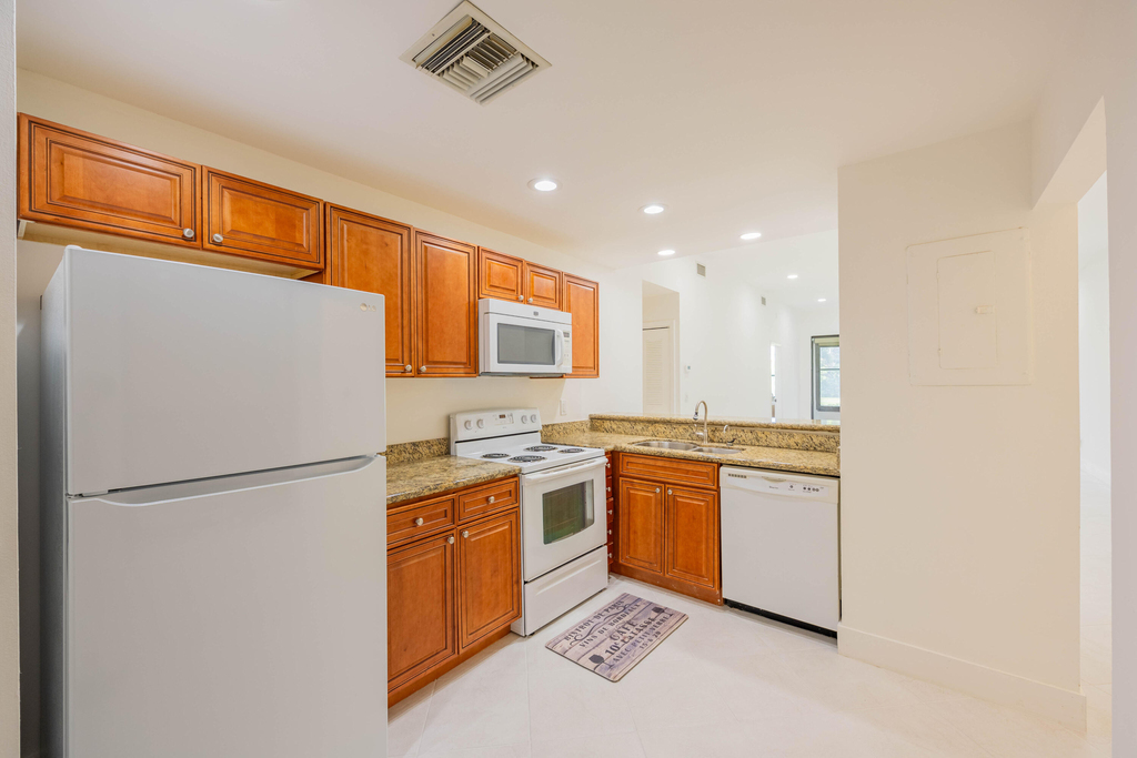 7520 La Paz Boulevard - Photo 13