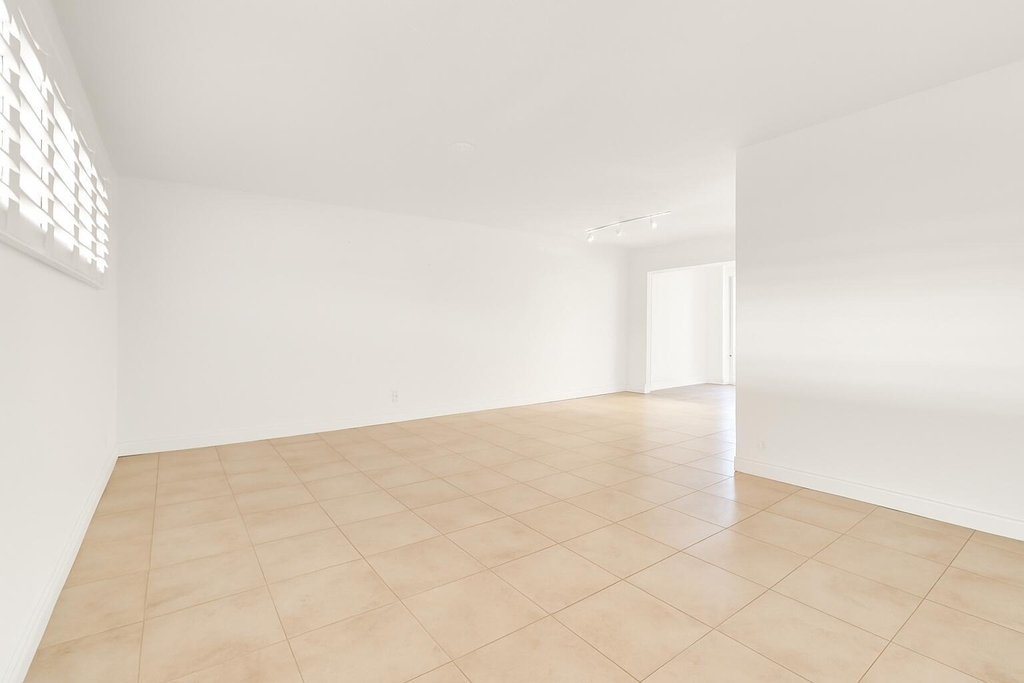 32 Colonial Club Drive - Photo 11
