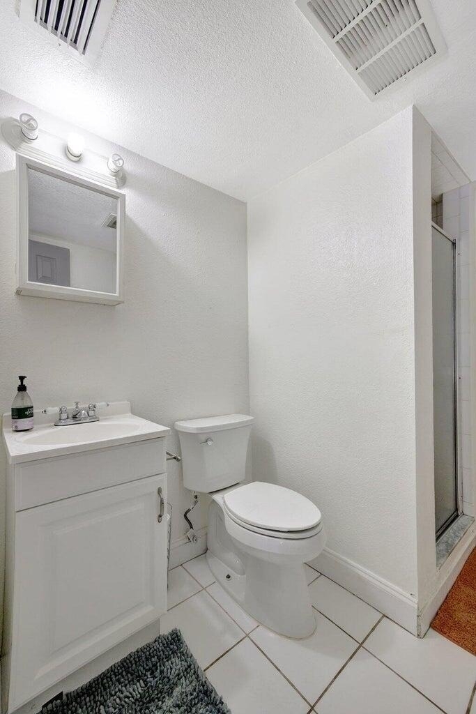 2400 Ne 33rd Avenue - Photo 24