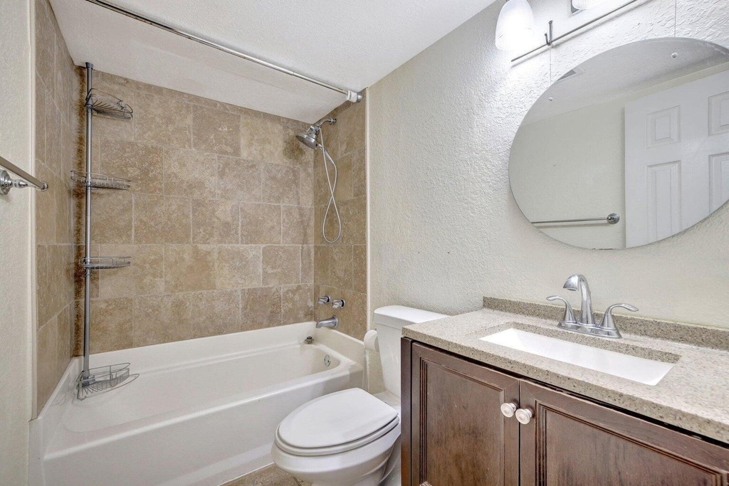 2400 Ne 33rd Avenue - Photo 21