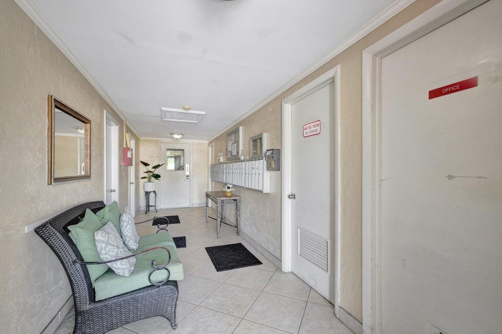 2400 Ne 33rd Avenue - Photo 31