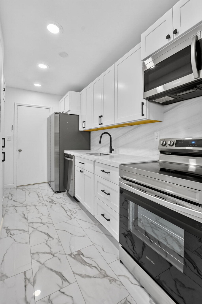 298 Sw 6th Street - Photo 9