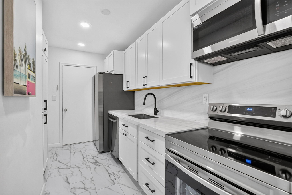 298 Sw 6th Street - Photo 8