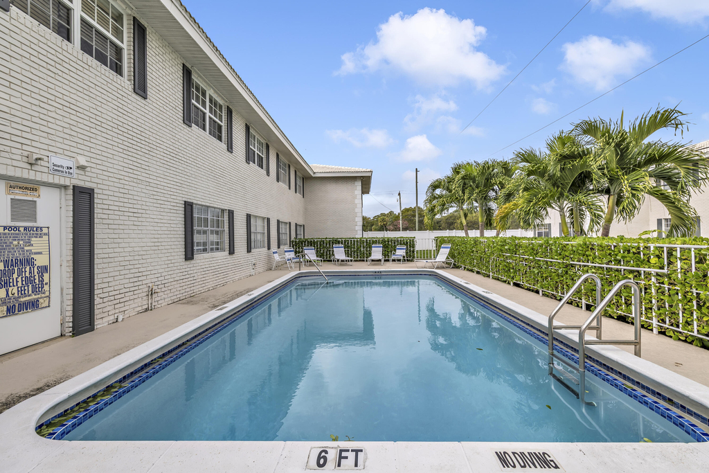 298 Sw 6th Street - Photo 17