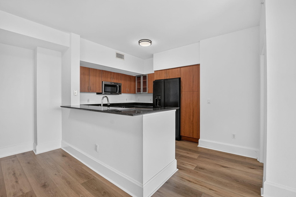 233 S Federal Highway - Photo 6