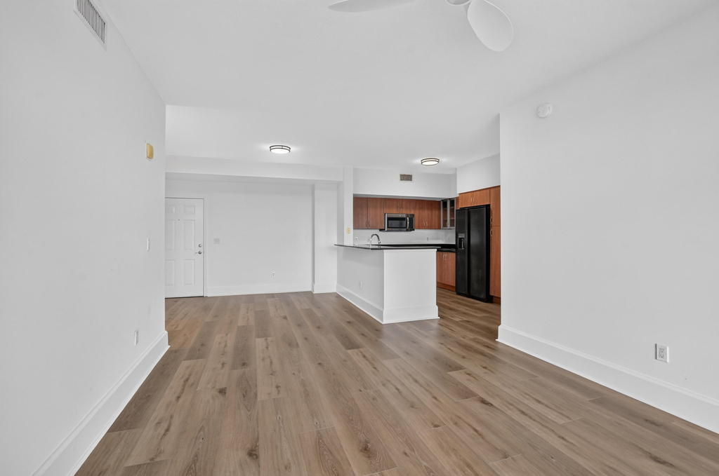 233 S Federal Highway - Photo 4