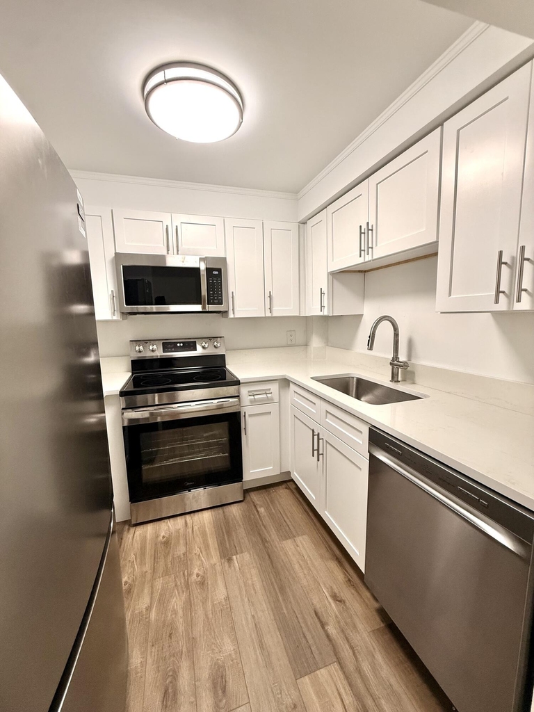 412 Northlake Court - Photo 4