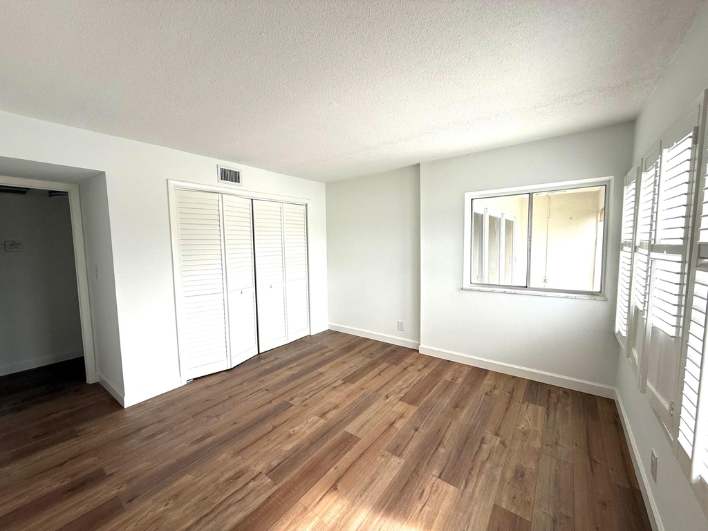 412 Northlake Court - Photo 16