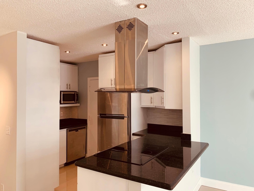 2251 Ne 66th Street - Photo 3