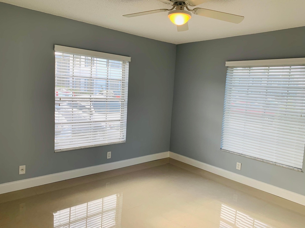2251 Ne 66th Street - Photo 7