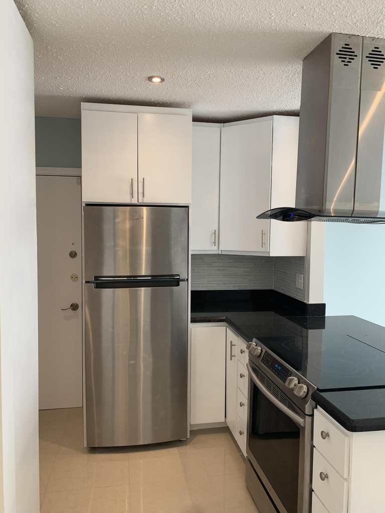 2251 Ne 66th Street - Photo 4