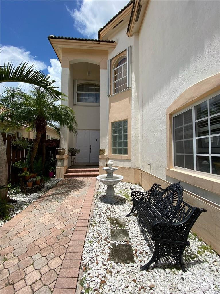 10747 Nw 70th Terrace - Photo 1