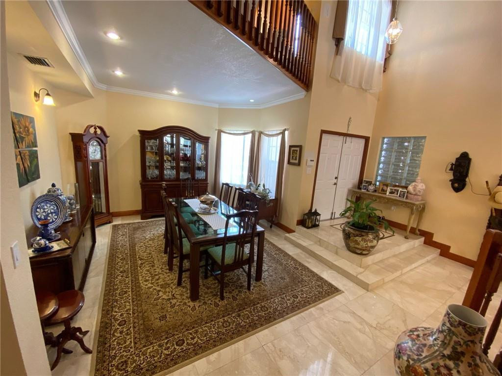 10747 Nw 70th Terrace - Photo 9