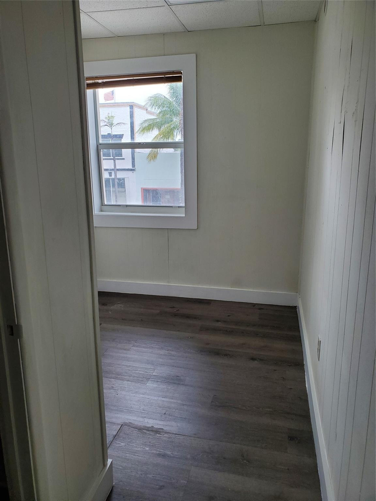 50 N Federal Highway - Photo 2