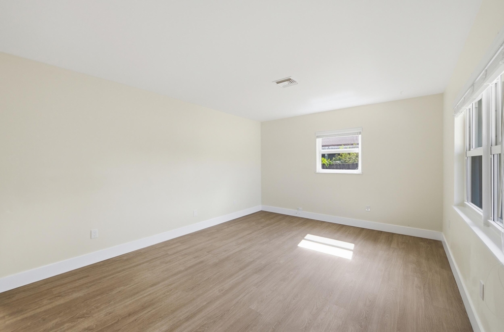 355 Wickline Boulevard - Photo 13