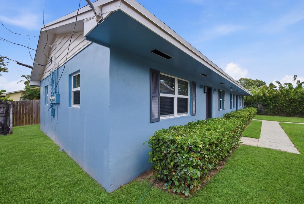355 Wickline Boulevard - Photo 2