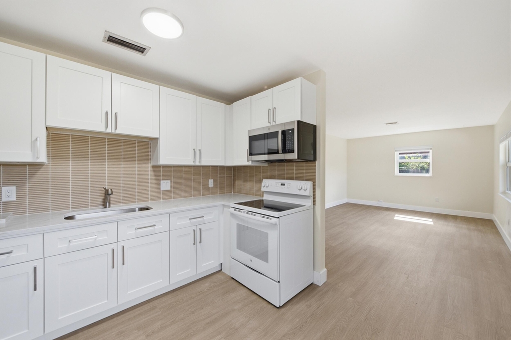 355 Wickline Boulevard - Photo 9