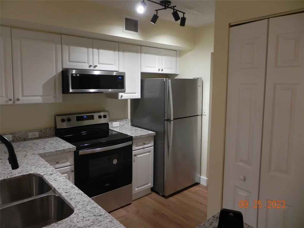 577 Sw 111th Lane - Photo 1