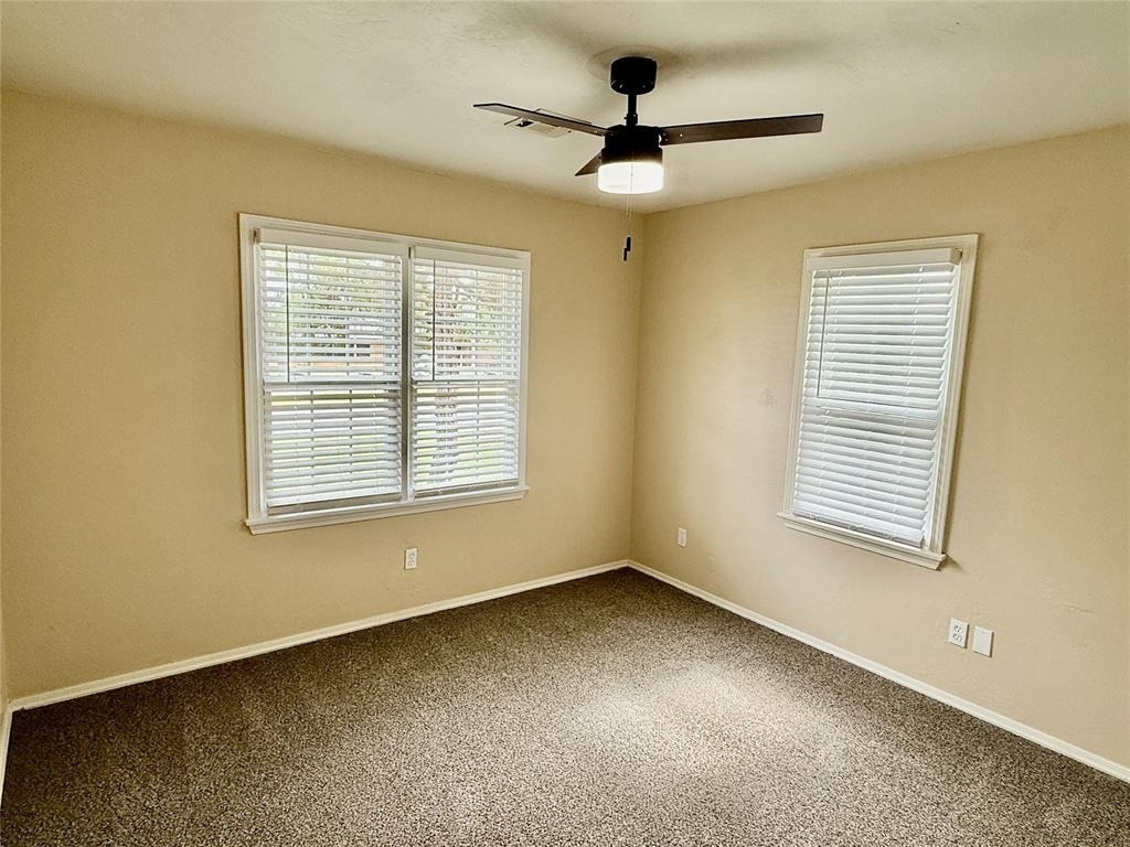 1728 Hasley Drive - Photo 3