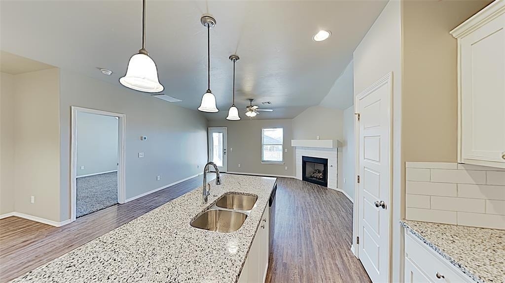 17657 Macarthur Park Drive - Photo 5