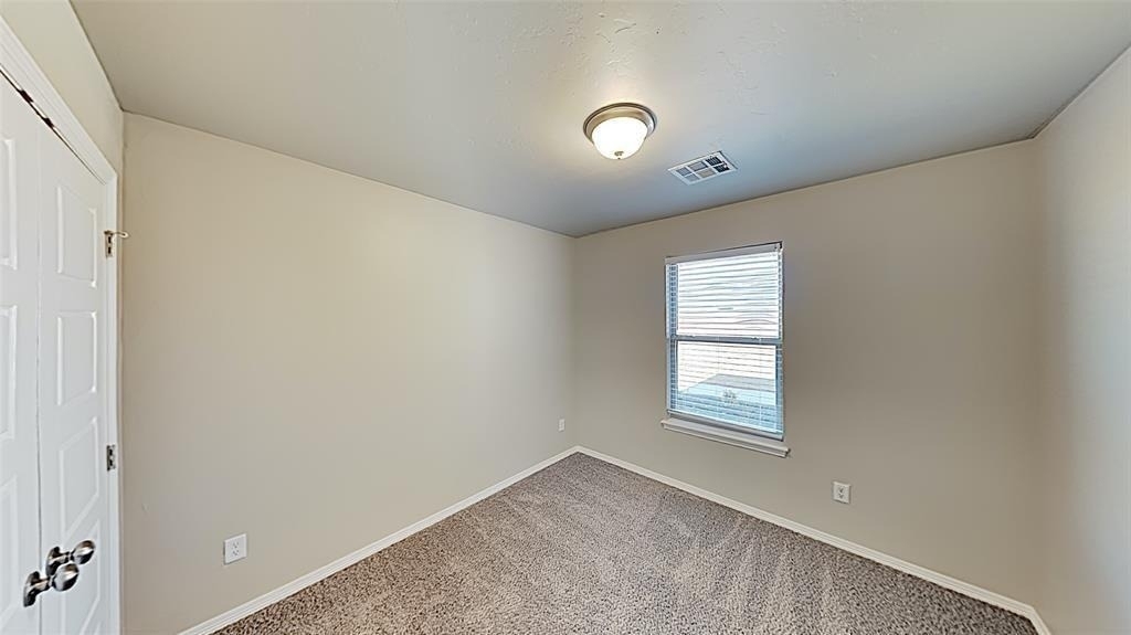 17657 Macarthur Park Drive - Photo 14