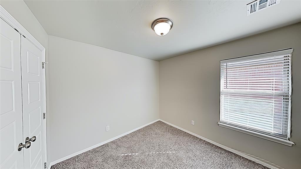 17657 Macarthur Park Drive - Photo 11