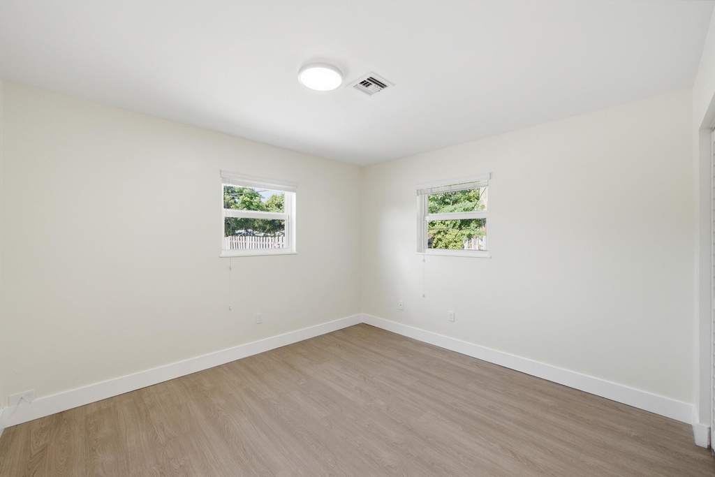 349 Wickline Boulevard - Photo 13