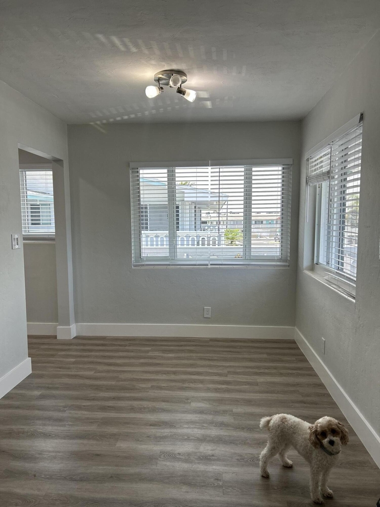 1980 Sunset Avenue - Photo 6