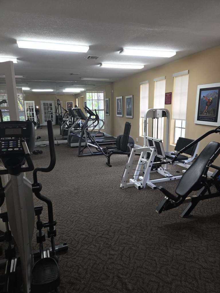 1245 Sw 46th Avenue - Photo 8