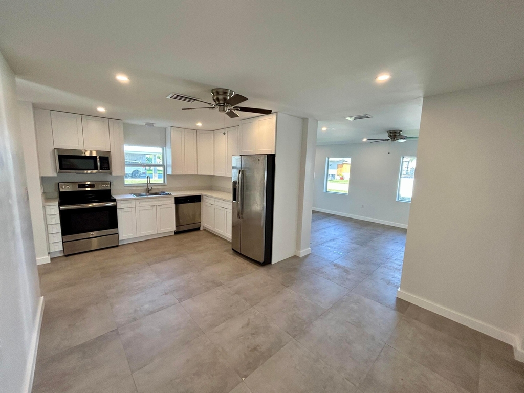 1134 6th Street - Photo 1